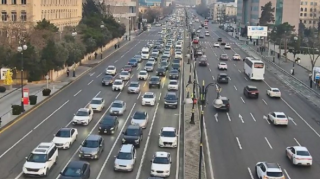 Bu yollarda tıxac var - SİYAHI 