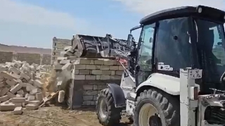 Abşeronda qanunsuz tikili sökülüb  - VİDEO