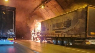 Tuneldə maşın yandı  - 17 nəfər xəstəxanaya yerləşdirildi