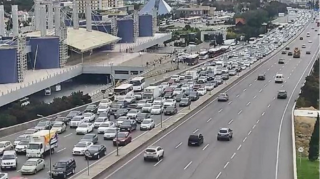 Bakının bir sıra yollarında tıxac yarandı 