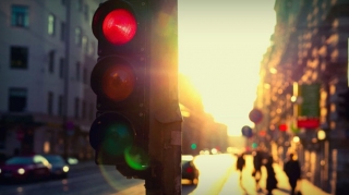 Bakıda avtomobil 47 yaşlı qadını vurub