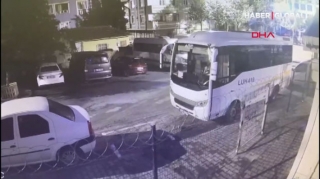 Ana yeni dünyaya gətirdiyi körpəsini zibilliyə atdı  - VİDEO