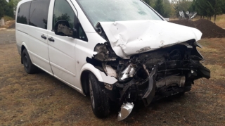 Kürdəmirdə yol qəzası olub, ana və oğlu xəsarət alıb 