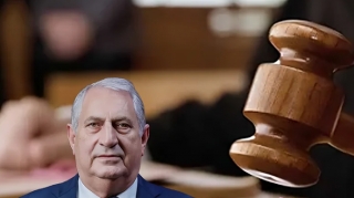 Məşhur kollecin direktorunun ailəsində ALİMENT QALMAQALI - Milyonluq mülklər, çarəsiz buraxılan azyaşlılar 