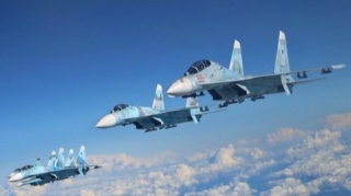 ABŞ təyyarələri Qara dənizdə - Rusiya Su-27 və Su-30-ləri havaya qaldırdı 