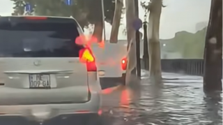 Leysan yağışları ictimai nəqliyyatın və metronun işində ciddi problemlər yaradıb - FOTO 
