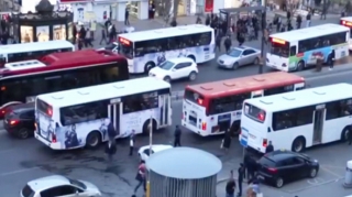 Bakıda səhvən başqa avtobusa minib itkin düşən 6 yaşlı uşaq tapıldı
