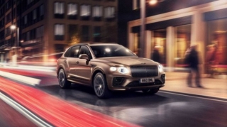 Обновлена гибридная модификация кроссовера Bentley Bentayga   - ФОТО