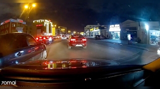 Manevr qaydasını pozan “Mercedes” sürücünü çilədən çıxardı   - VİDEO