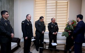 Azərbaycanın igid döyüşçüsünə medal verildi - Fotolar