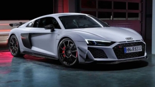 Audi R8 modelinin istehsalını filmlə yekunlamaq istəyir 