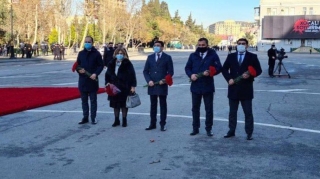 BNA əməkdaşları "Ana harayı" abidəsini ziyarət edib  - FOTO