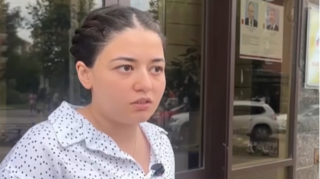 “Mənə təxribatçı suallar verdilər” -  Rusiyada hücum edilən qadın - VİDEO 