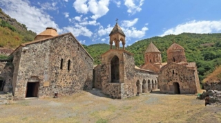 Nazir müavini: “Ermənilər Kəlbəcərdə tarixi monastırı saxtalaşdırdı" 