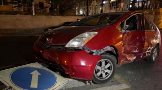 Bakıda taksilər toqquşdu, yaralı var  - VİDEO - FOTO
