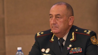 Azərbaycanda generalın həbs müddəti uzadıldı 
