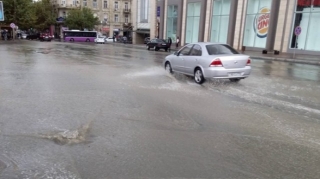 Bakıya 7 aya yağan yağış iki gündə yağdı - ADSEA sədri - VİDEO 