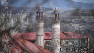 Yuxarı Gövhərağa məscidi  təmir olunub