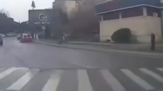 Piyadalar keçidin üzərində gözləyir, sürücülərə cərimə gəlir - VİDEO