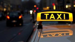 "Bəzən taksilərdə çox əzab çəkirəm, yarı yolda düşürəm" - Əməkdar artist 