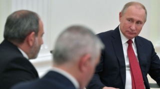 Sabah Putinlə Paşinyan görüşəcək