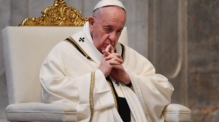 Roma Papası vəzifəsindən imtina ilə bağlı sənəd imzalayıb