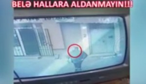 XƏBƏRDARLIQ: Naməlum şəxs sayğac kartlarının dəyişdirilməsi adı ilə pul yığır - VİDEO