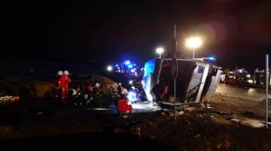 Sərnişin avtobusu qəzaya uğradı: ölən və yaralananlar var - FOTO