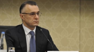 Nazir direktoru vəzifəsindən azad etdi 