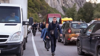 Maşınlarını ataraq Gürcüstanla sərhədə piyada yollananlar başqa maneə ilə üzləşdilər 