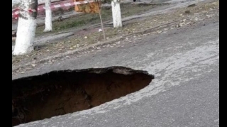 Bakıda yol çökdü: Araşdırma aparılır  - YENİLƏNİB