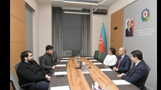 RİNN-də Massaçusets Texnologiya Universitetinin təqaüdünü qazanmış şagirdlə görüş - Fotolar 