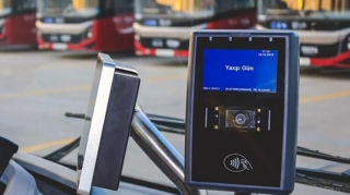 В Баку еще на одном из автобусных маршрутов вводят безналичную оплату 