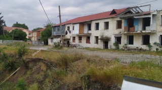 “Tikinti yubadılır, kirayə pullarımız da verilmir” - 4 ildir evi sökülən vətəndaş   - FOTO - VİDEO