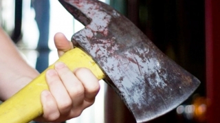 Житель Джалилабадского района напал с топором на детей брата 