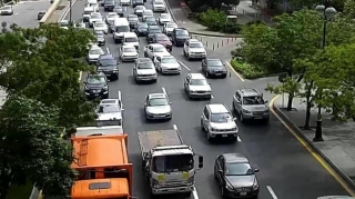 Sürücülərin nəzərinə - yollarda sıxlıq var 