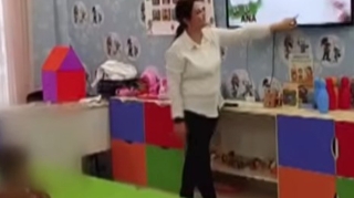Azyaşlı şəkərli diabet olduğu üçün bağçadan kənarlaşdırılıb? - VİDEO