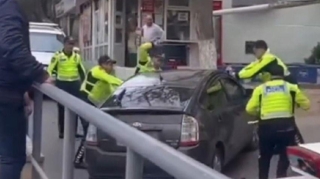 Nizamsız taksi xaosu:  problemdən çıxış yolu nədir?  - FOTO