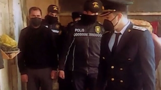 Qala qəsəbəsində dəhşətli qətl:  Paltar yumadığı üçün sevgilisini öldürdü - VİDEO 