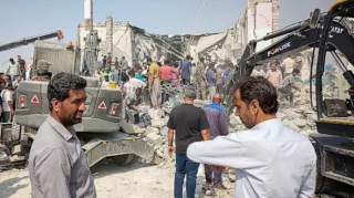 İranda məktəbə endirilən aviazərbə nəticəsində ölənlərin sayı 148-ə çatıb 