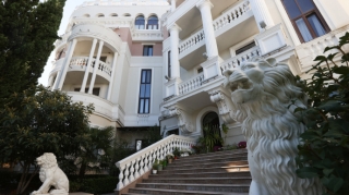 Zelenskilərin Krımdakı evini satırlar  - FOTO