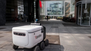 “Yandex” 2024-cü ildə kuryer-robotların sayını iki dəfə artırmaq istəyir 