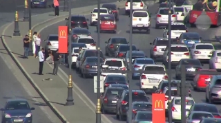 Bakıda iki qəza 8 Noyabr prospektində sıxlığa səbəb olub 