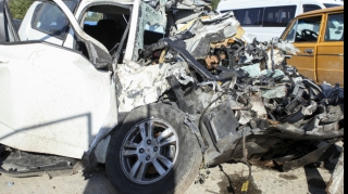 Gəncədə iki maşın toqquşdu, xəsarət alan var