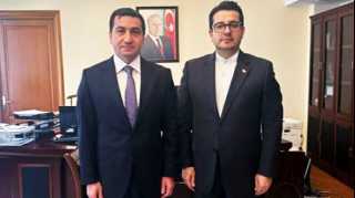 Hikmət Hacıyev İran səfiri ilə görüşdü  - FOTO