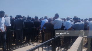 Azov dənizində PUA hücumunda həlak olan gəmi kapitanı Neftçalada dəfn olunub - FOTO 