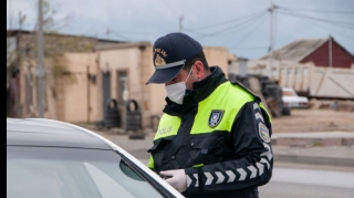 Ramin Bayramlı: "Polislər günün altında dayananda da maskadan istifadə edirlər” 