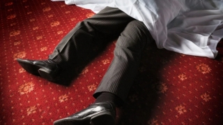 Azərbaycanlı diplomat evində ölü tapıldı 