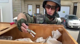 Paytaxtda əl qumbarası tapıldı - VİDEO 