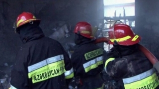 Bakıda kommunal tipli yaşayış binasında yanğın olub